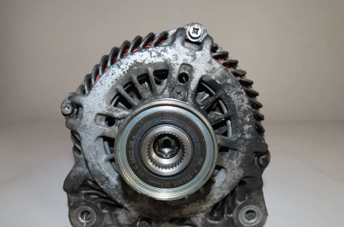 Alternateur Renault LAGUNA III (BT0-1) 2.0 dci (bt07, bt0j, bt14, bt1a, bt1s) (2007-2015) 5 portes occasion