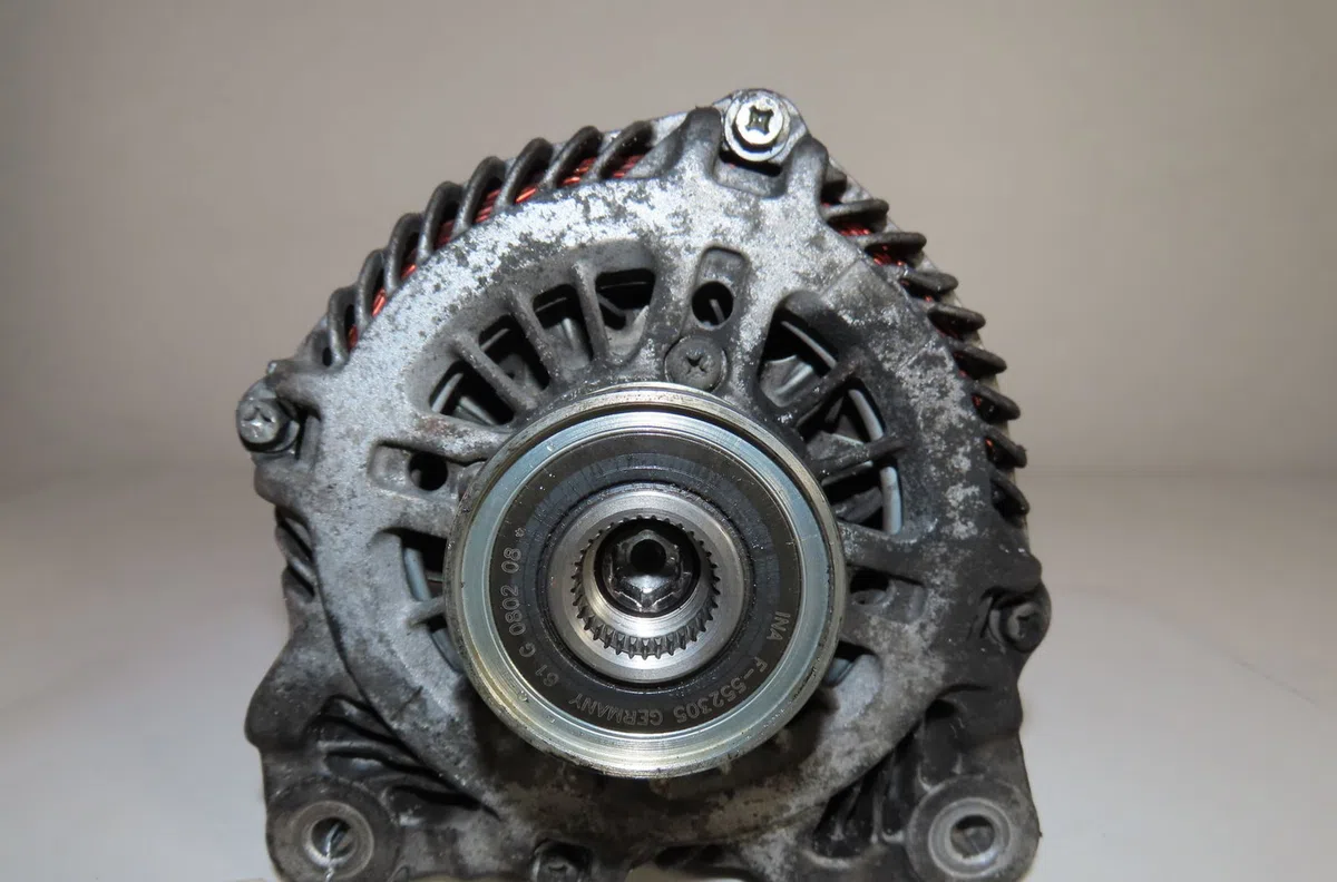 Alternateur Renault LAGUNA III (BT0-1) 2.0 dci (bt07, bt0j, bt14, bt1a, bt1s) (2007-2015) 5 portes occasion