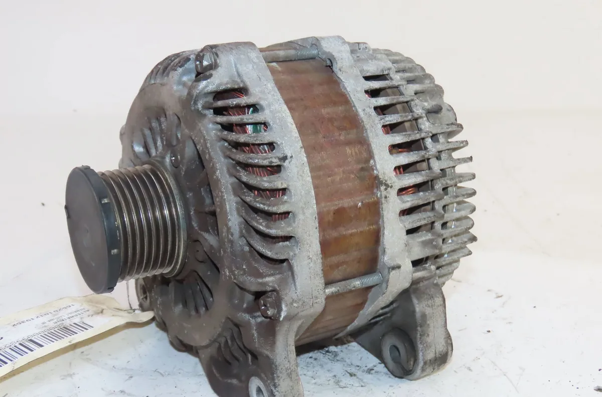 Alternateur Renault LAGUNA III (BT0-1) 2.0 dci (bt07, bt0j, bt14, bt1a, bt1s) (2007-2015) 5 portes occasion
