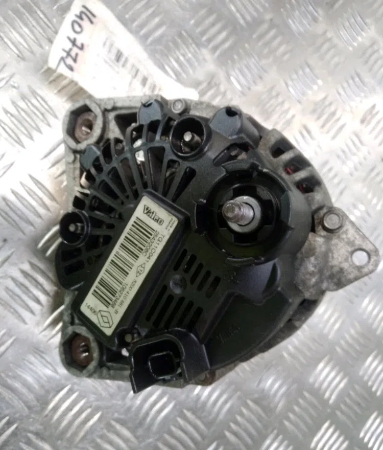 Alternateur Renault MEGANE II (BM0-1_, CM0-1_) 1.5 dci (bm1e, cm1e) (2005-2008) occasion