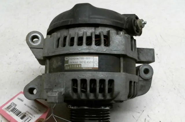 Alternateur Toyota AURIS (_E15_) 2.0 d-4d (ade150_) (2006-2012) occasion