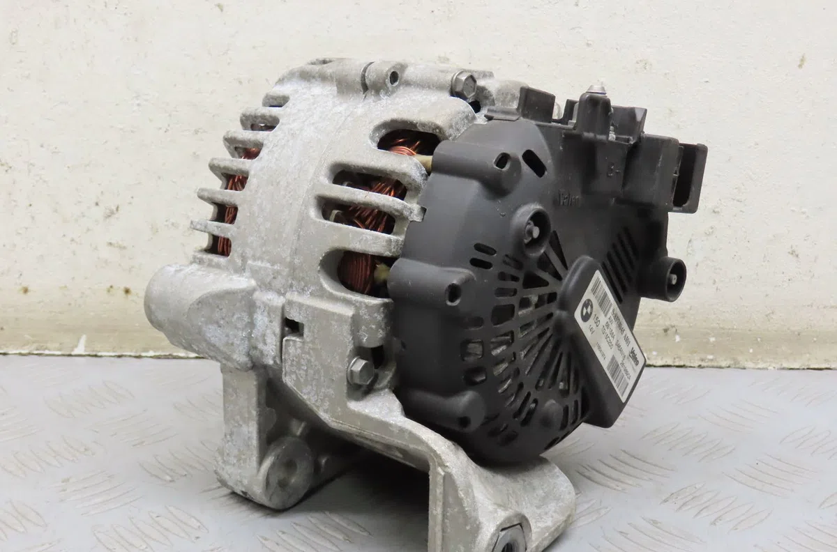 Alternateur Toyota AVENSIS Break (_T27_) 1.6 d4-d (wwt270_) (2015-2018) occasion