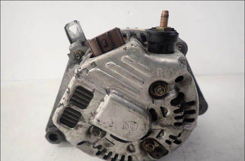 Alternateur Toyota COROLLA (_E12_) 1.6 vvt-i (zze121_) (2002-2006) occasion