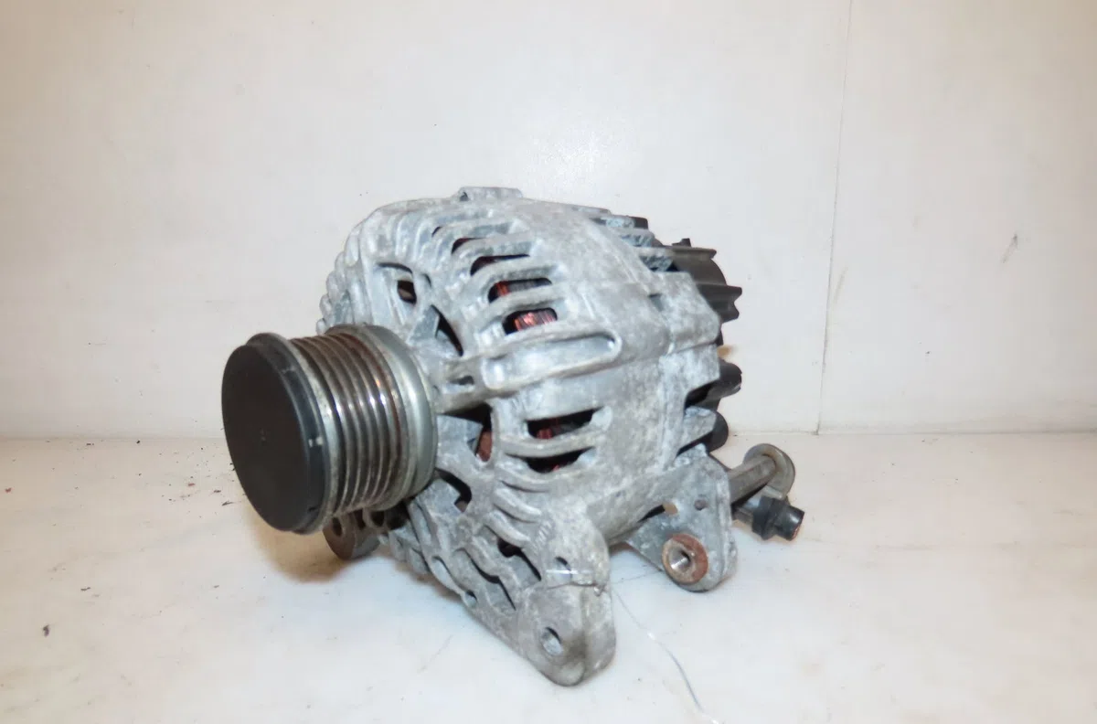 Alternateur Volkswagen POLO V (6R1, 6C1) 1.2 tdi (2009) 5 portes occasion