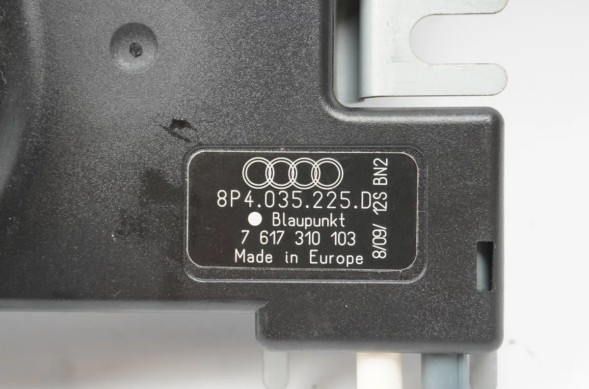 Amplificateur autoradio Audi A3 (8P1) 2.0 tdi 16v (2003-2012) 3 portes occasion