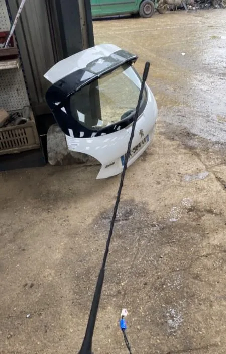 Antenne PEUGEOT 208 1 PHASE 2 occasion