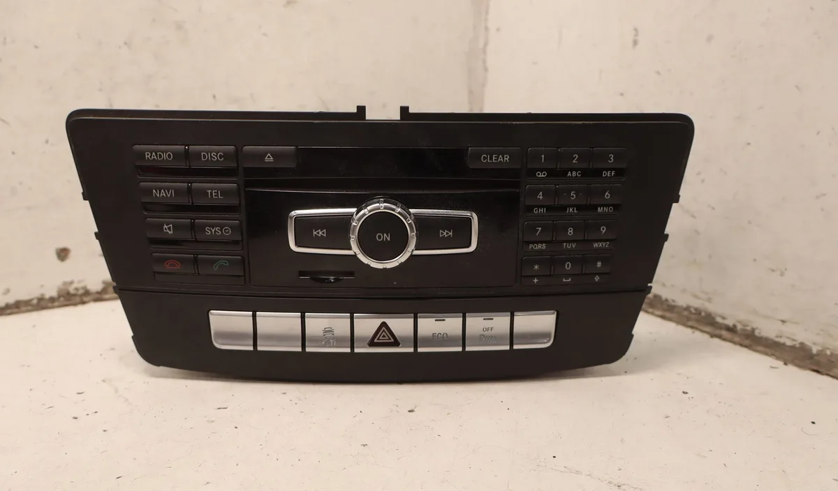 Autoradio Mercedes-benz CLASSE M (W166) Ml 350 bluetec 4-matic (166.024, 166.023) (2011-2015) 5 portes occasion