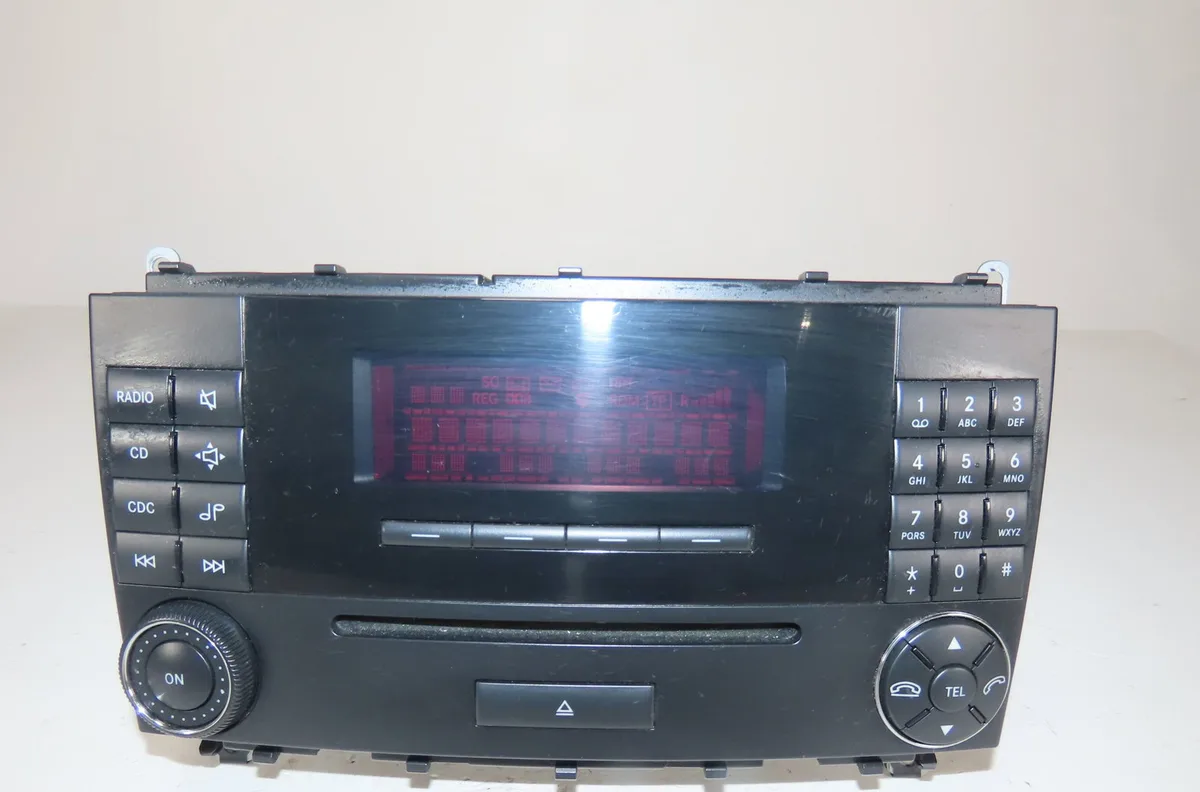 Autoradio Mercedes-benz CLK (C209) Clk 220 cdi (209.308) (2005-2009) occasion