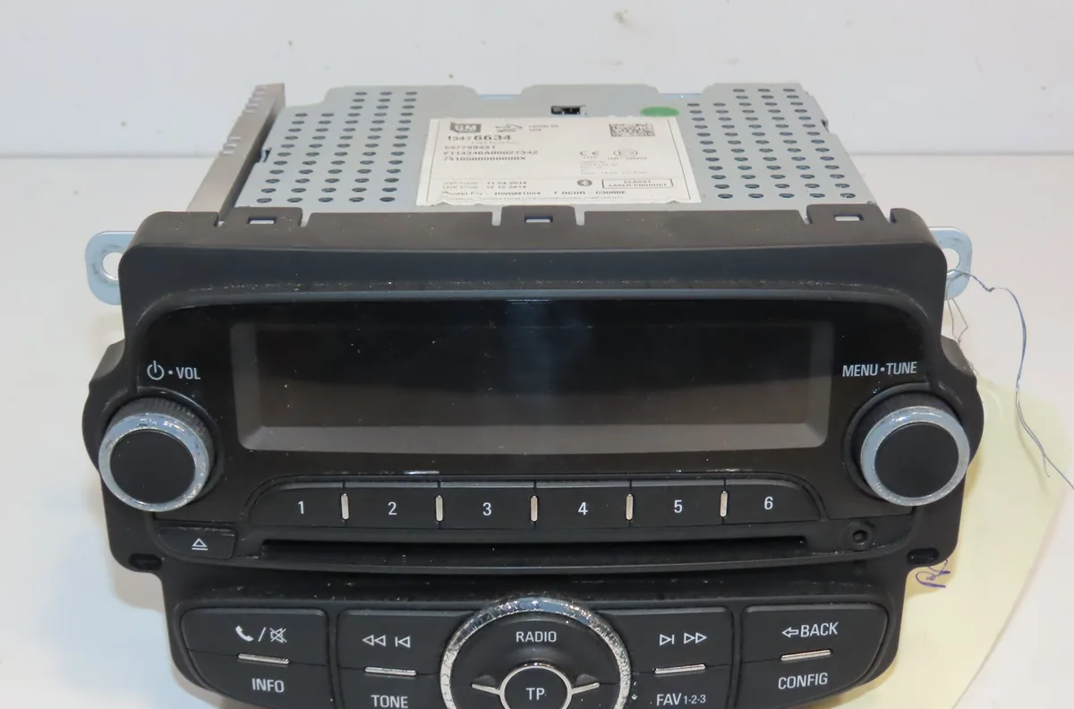 Autoradio Opel CORSA E (X15) 1.4 (08, 68) (2014) occasion