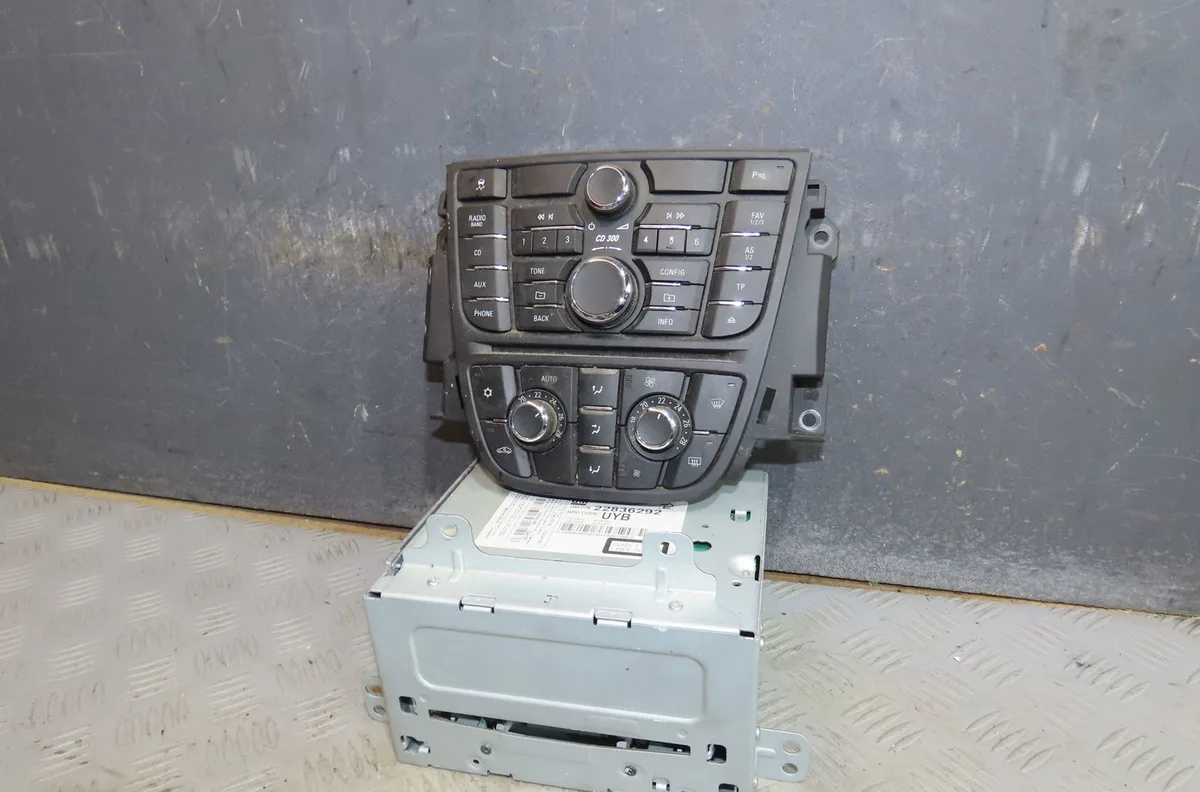 Autoradio Opel MERIVA B Monospace (S10) 1.7 cdti (75) (2010-2017) occasion