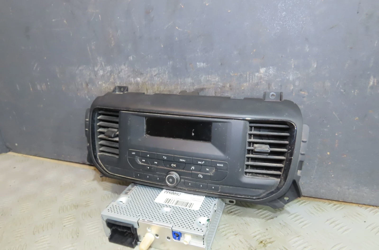 Autoradio Peugeot EXPERT Camionnette (V_) 2.0 bluehdi 120 (2016) occasion