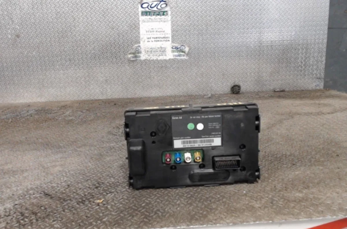 Autoradio RENAULT CLIO 3  CLIO 3 PHASE 2 BREAK occasion