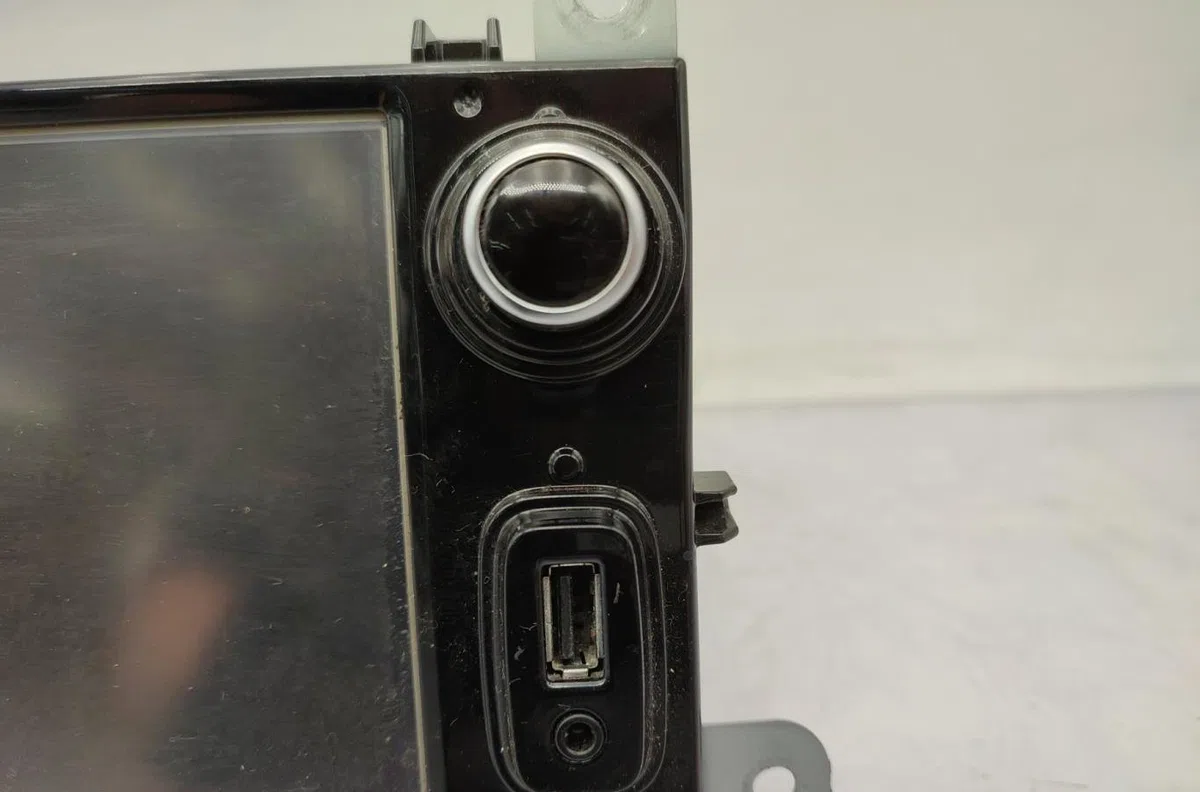 Autoradio RENAULT CLIO 4 PHASE 1 BREAK occasion