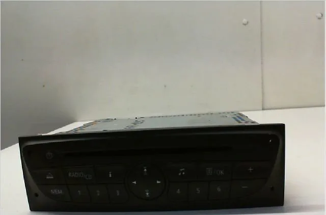 Autoradio RENAULT CLIO III Phase 2 03-2009--12-2014 1.2i 16v 75ch occasion