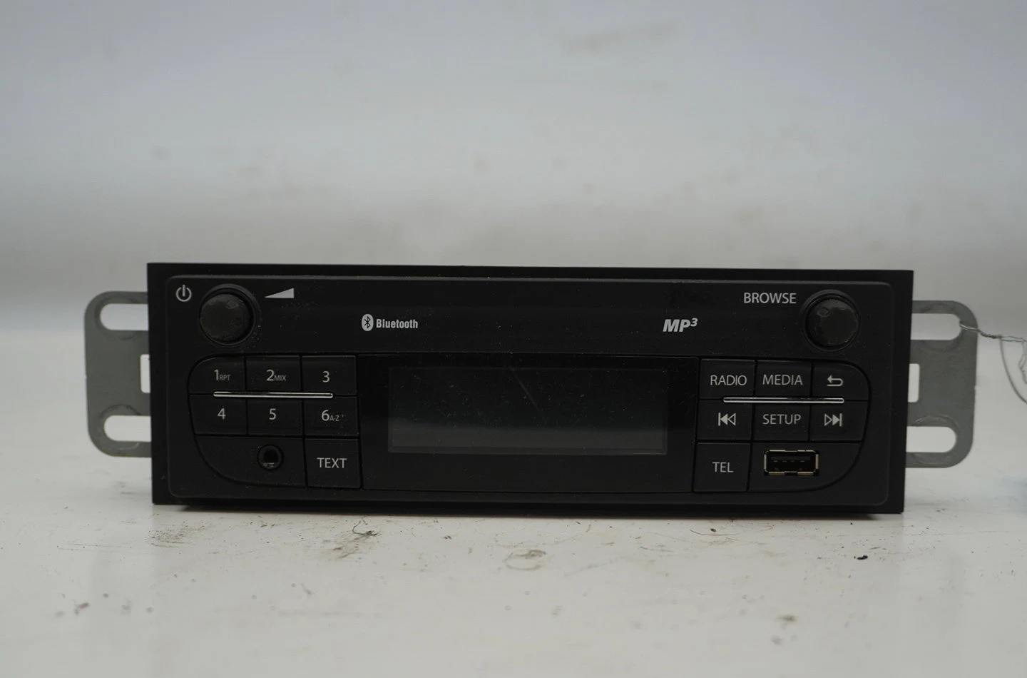 Autoradio Renault EXPRESS Camionnette-Monospace 1.5 blue dci 95 (f6ab) (2021) occasion