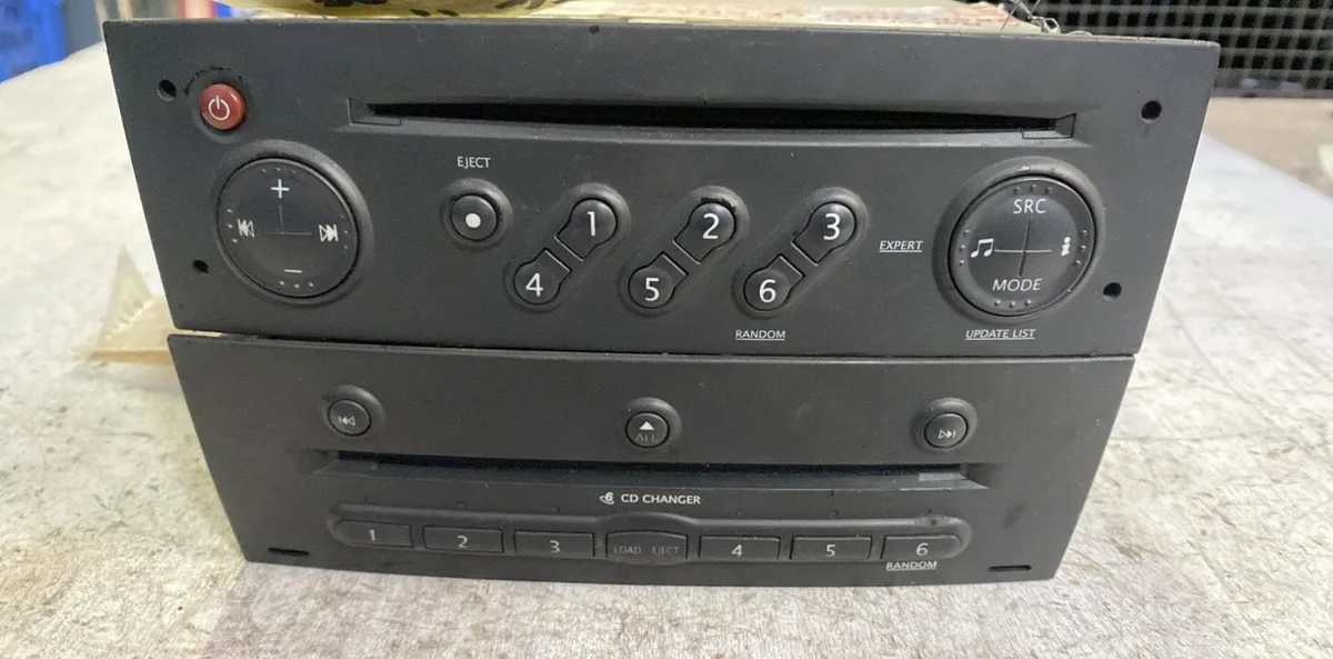 Autoradio RENAULT MEGANE 2 PHASE 1 BREAK occasion