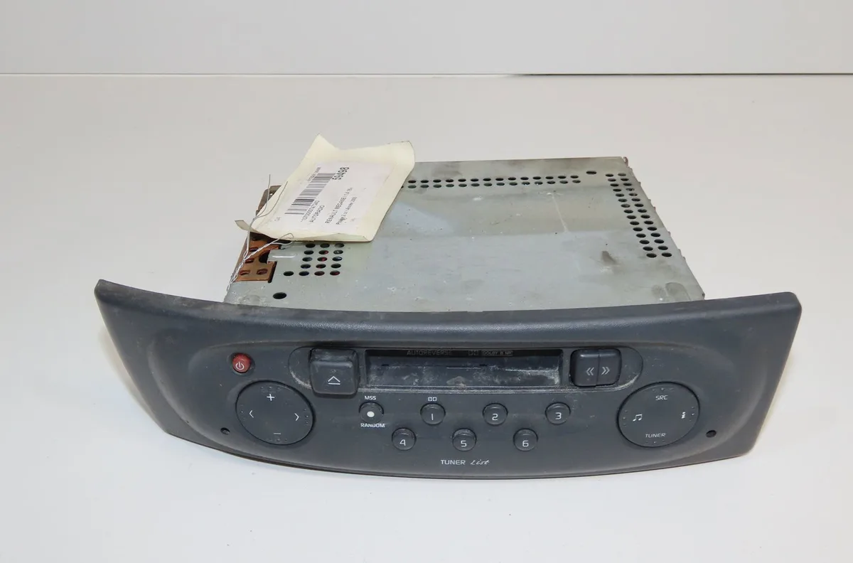 Autoradio Renault MEGANE I (BA0-1_) 1.4 16v (ba0d, ba1h, ba0w, ba10) (1999-2003) occasion