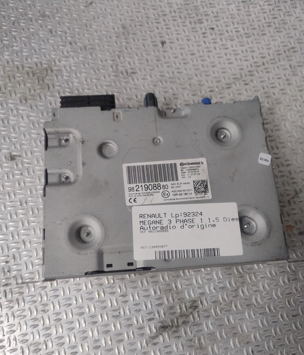 Autoradio Renault MEGANE III 3-5 portes (BZ0-1_, B3_) 1.5 dci (bz09, bz0d, bz1w, bz29, bz14) (2009) 5 portes occasion