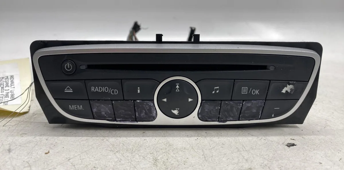 Autoradio Renault MEGANE III Coupé (DZ0-1_) 1.5 dci (dz0c, dz1a) (2008-2015) occasion