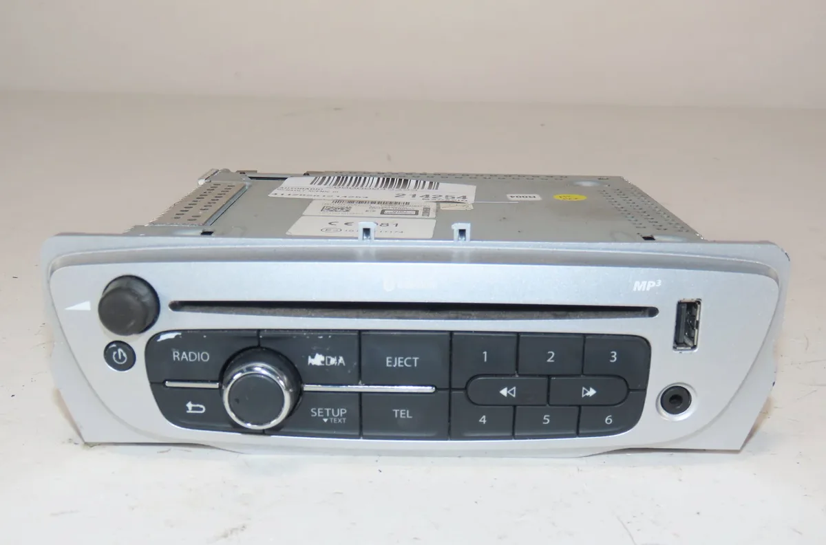 Autoradio Renault SCÉNIC III (JZ0-1_) 1.5 dci (2009) 5 portes occasion