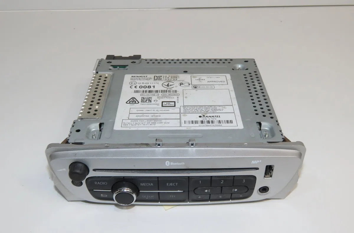 Autoradio Renault SCÉNIC III (JZ0-1_) 1.6 dci (jz00, jz12) (2011) 5 portes occasion