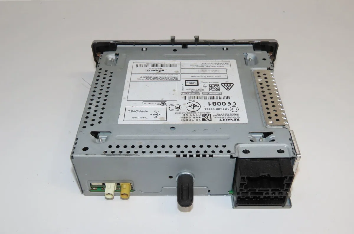 Autoradio Renault SCÉNIC III (JZ0-1_) 1.6 dci (jz00, jz12) (2011) 5 portes occasion