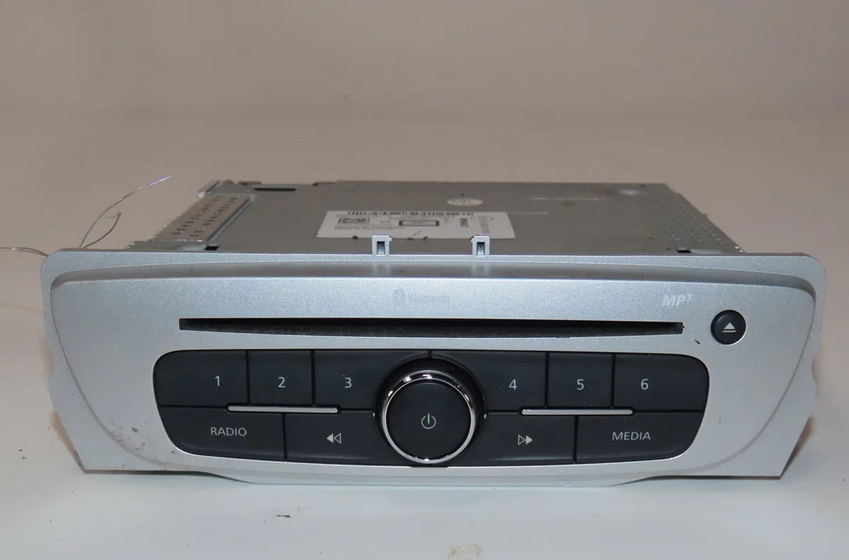Autoradio Renault SCÉNIC III (JZ0-1_) 1.6 dci (jz00, jz12) (2011) 5 portes occasion