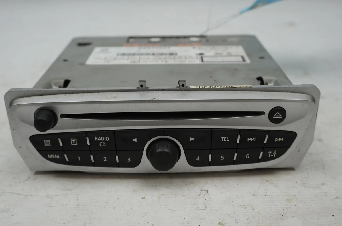 Autoradio Renault SCÉNIC III (JZ0-1_) 2.0 dci (jz0y, jz26) (2009) occasion