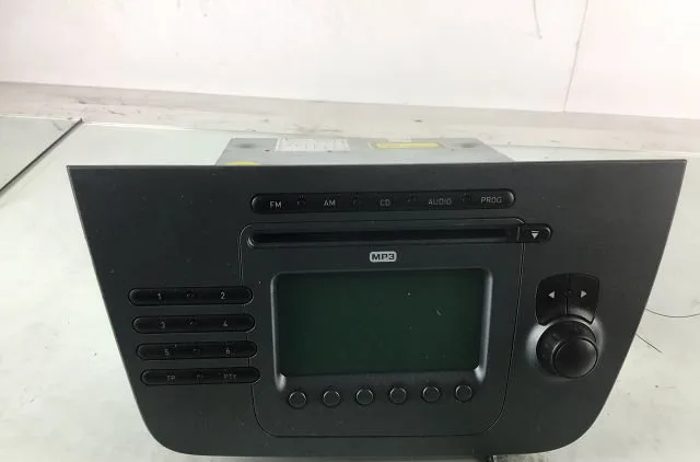 Autoradio Seat ALTEA (5P1) 1.9 tdi (2004) 5 portes occasion