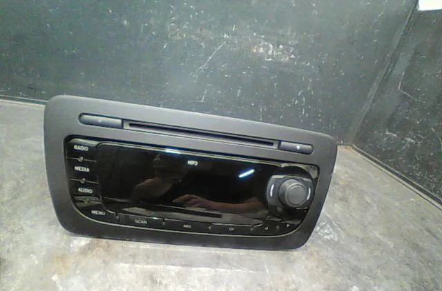 Autoradio Seat IBIZA IV (6J5, 6P1) 1.6 tdi (2009-2015) occasion