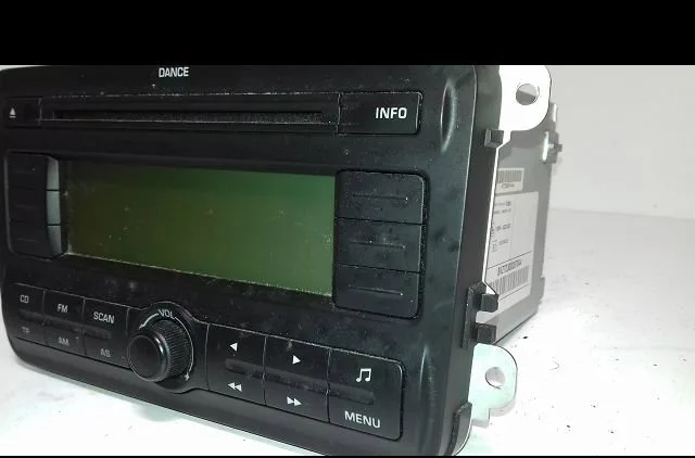 Autoradio Skoda ROOMSTER (5J7) 1.9 tdi (2006-2010) 5 portes occasion