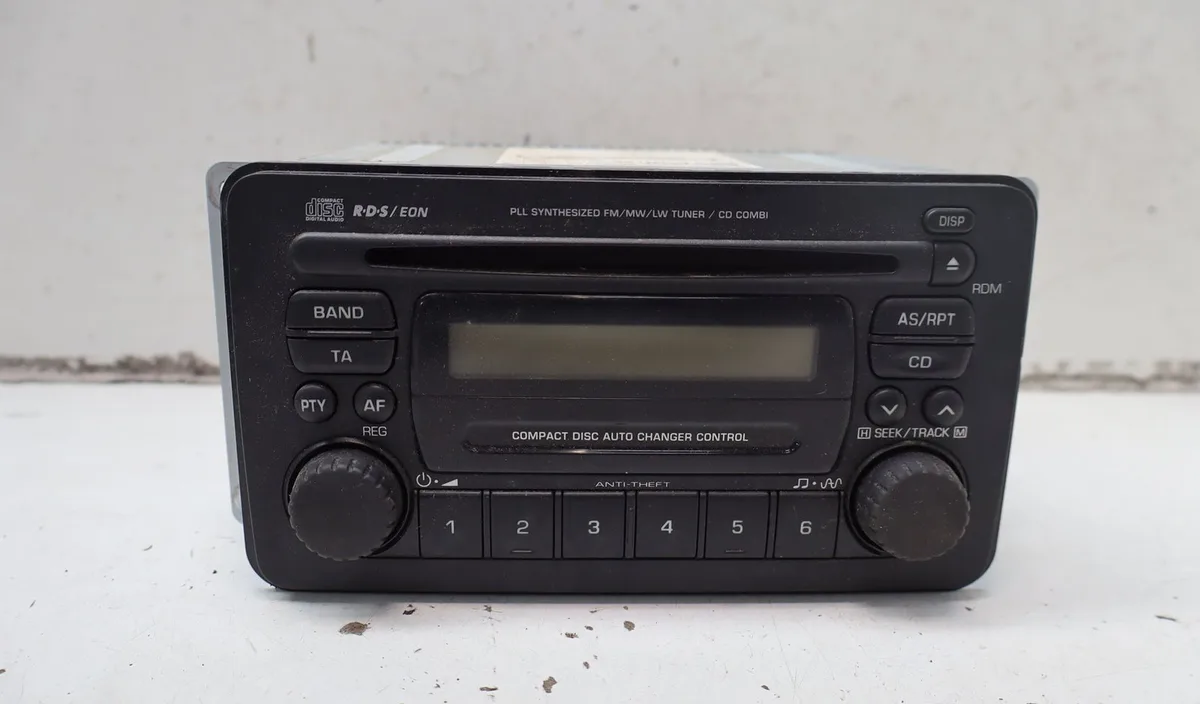 Autoradio Suzuki JIMNY Véhicule tout terrain fermé (SN) 1.3 16v 4x4 (sn413) (2005) occasion