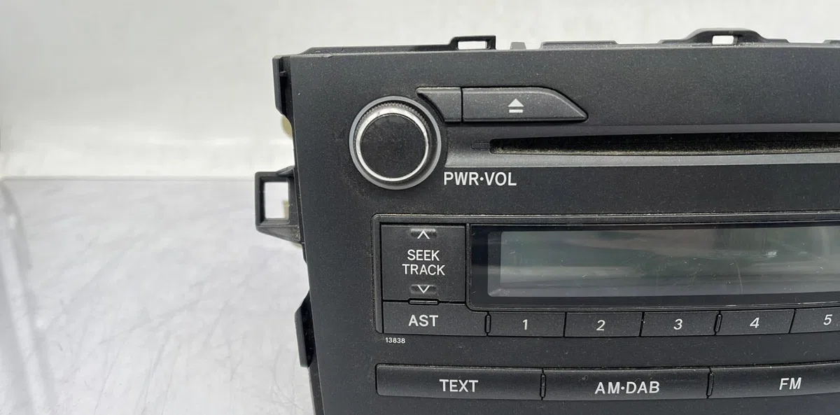Autoradio TOYOTA AURIS 1 PHASE 2 occasion