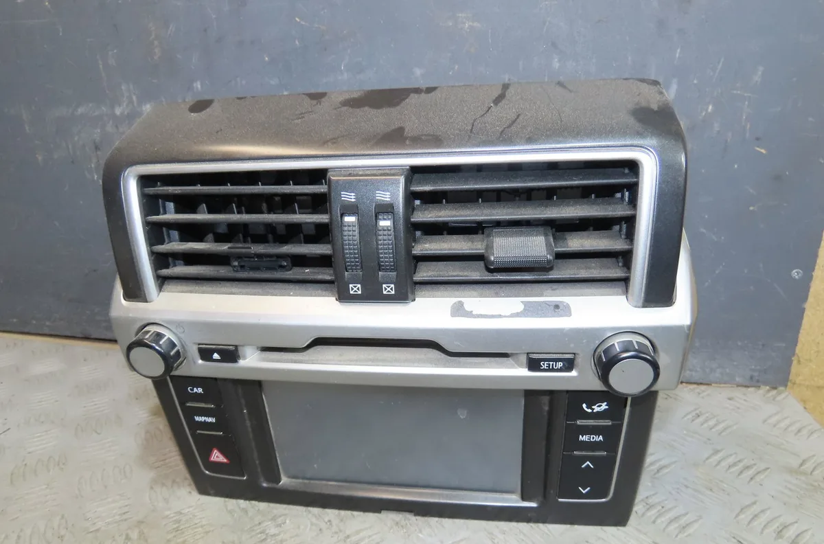 Autoradio Toyota LAND CRUISER PRADO (_J15_) 2.8 d-4d (gdj150_, gdj155_, gdj150) (2015) 3 portes occasion