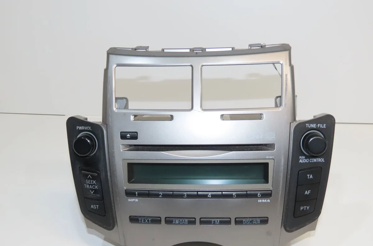 Autoradio Toyota YARIS (_P9_) 1.0 vvt-i (ksp90_) (2005-2011) 5 portes occasion