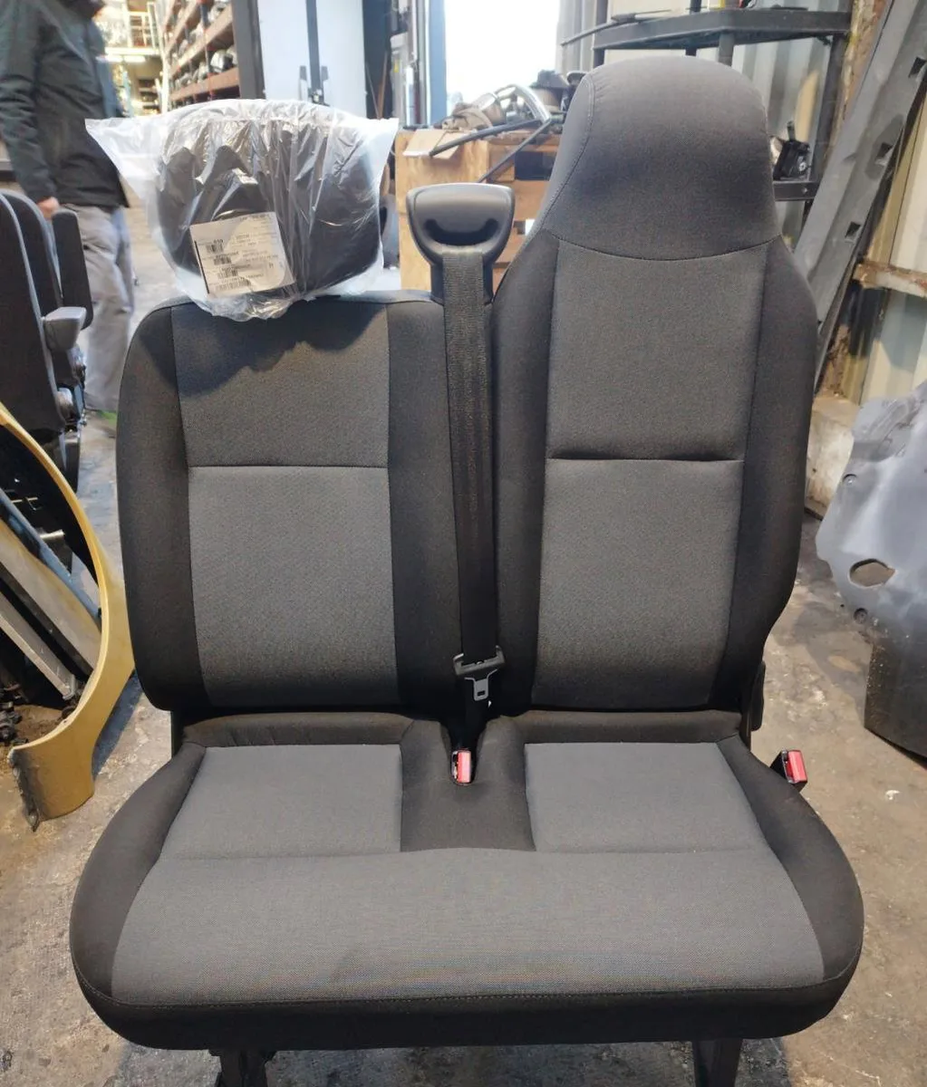 Banquette avant Renault MASTER III Camion plate-forme-Châssis (EV, HV, UV) 2.3 dci 110 fwd (ev0r, ev0w, hv0r, hv0w, uv0r