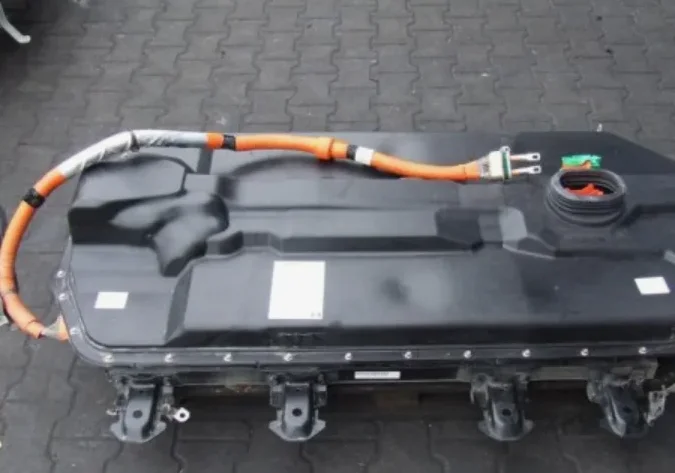 Batterie Mitsubishi Outlander Iii Phase 2 2 0 4wd 118hp Hybrid 2017