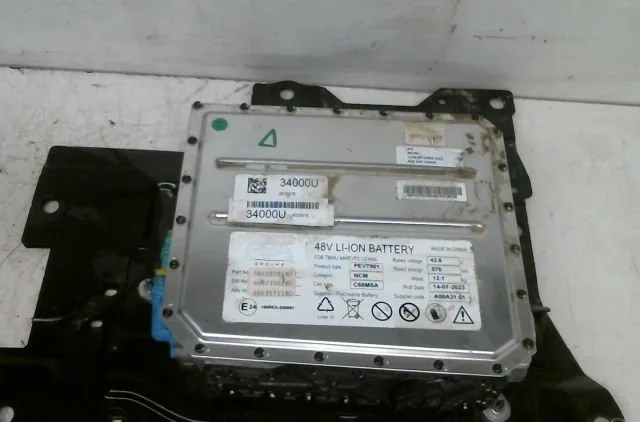 Batterie Peugeot 3008 SUV (MC_, MR_, MJ_, M4_) 1.2 hybrid 136 (mrhpye) (2023) occasion