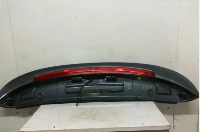 Becquet hayon CITROEN C4 PICASSO I Phase 1 01-2007--10-2013 1.8i 16v occasion