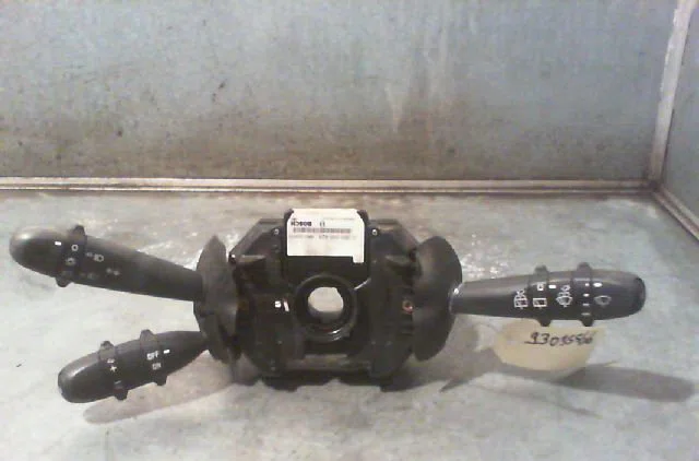 Bloc commodos ALFA ROMEO 147 Phase 1 09-2000--09-2004 occasion