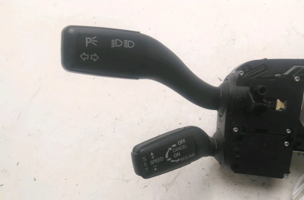 Bloc commodos Audi A4 B7 Avant (8ED) 2.0 tdi (2004-2008) occasion