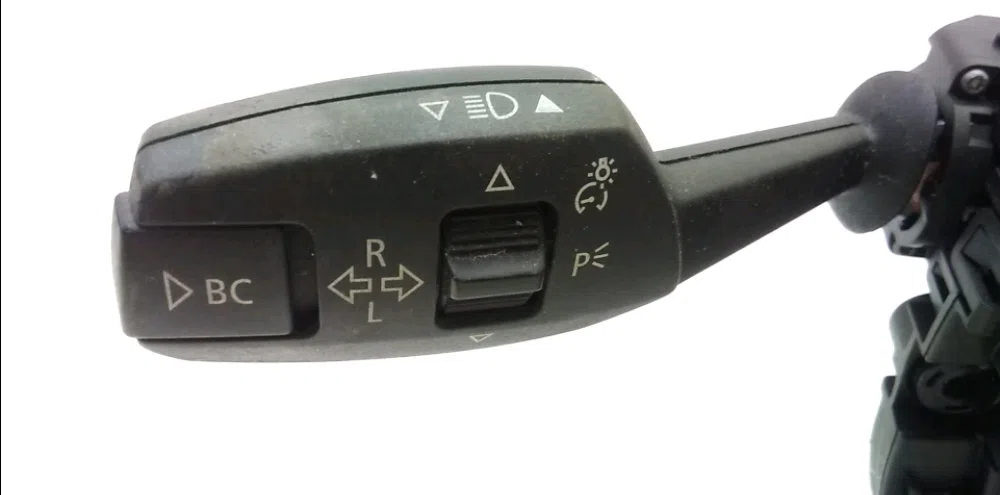Bloc commodos Bmw 1 (E81) 118 d (2006-2011) 3 portes occasion