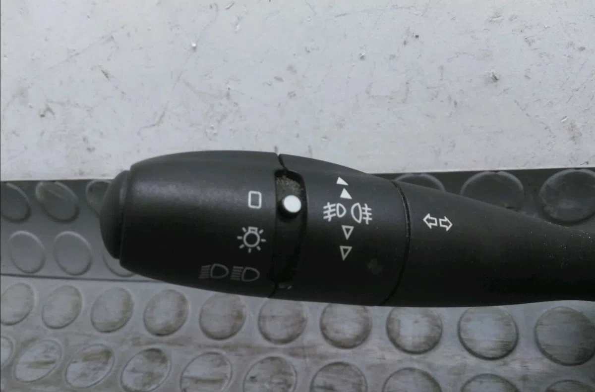 Bloc commodos Citroen C2 (JM_) 1.4 (2003-2009) 3 portes occasion