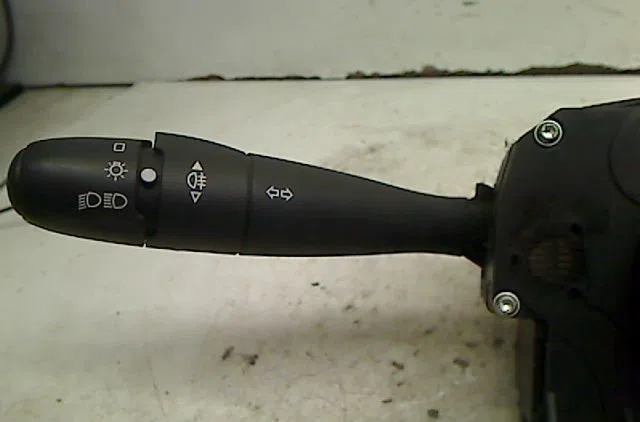 Bloc commodos Citroën C3 I (FC_, FN_) 1.4 hdi (2003-2011) 5 portes occasion