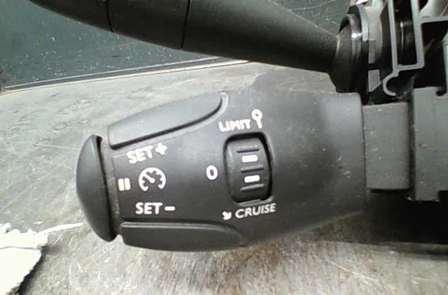 Bloc commodos Citroën C3 II (SC_) 1.4 (2009-2016) 5 portes occasion