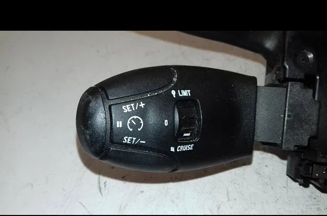 Bloc commodos Citroën C3 PICASSO (SH_) 1.6 hdi (2009) 5 portes occasion