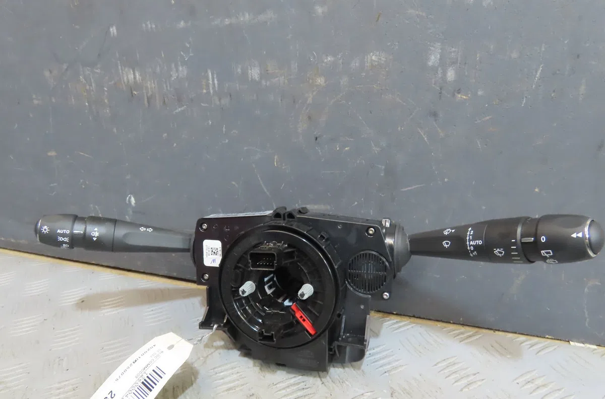Bloc commodos Ds DS 4 II (F_, FB_, F3_) Bluehdi 130 (fbyhzt) (2021) occasion