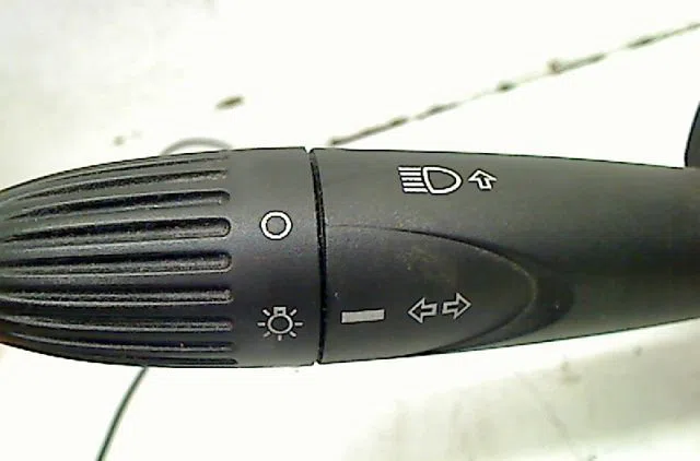Bloc commodos Fiat PUNTO (188_) 1.3 jtd 16v (2003-2012) 5 portes occasion