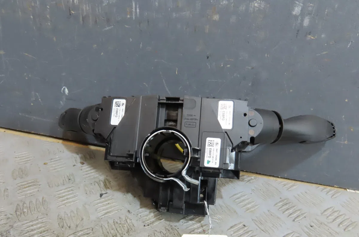 Bloc commodos Ford FIESTA VI (CB1, CCN) 1.6 tdci (2008-2012) occasion