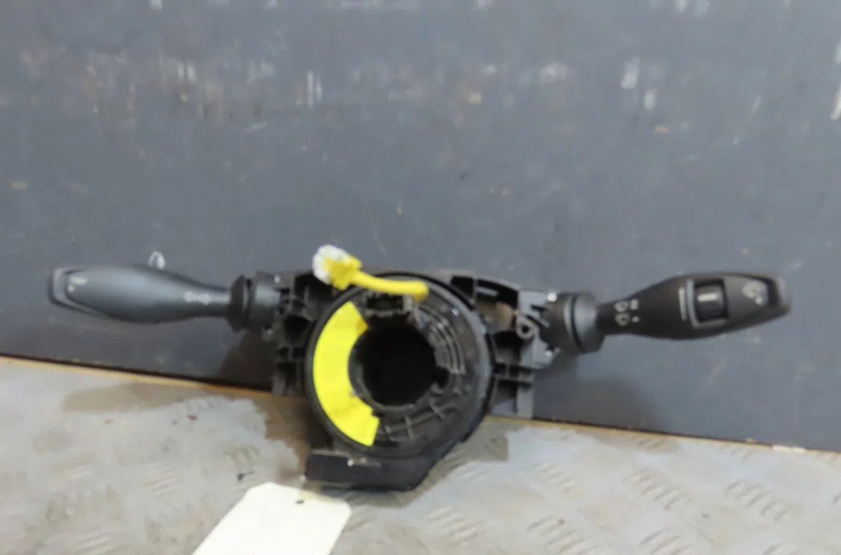 Bloc commodos Ford FIESTA VI (CB1, CCN) 1.6 tdci (2008-2012) occasion